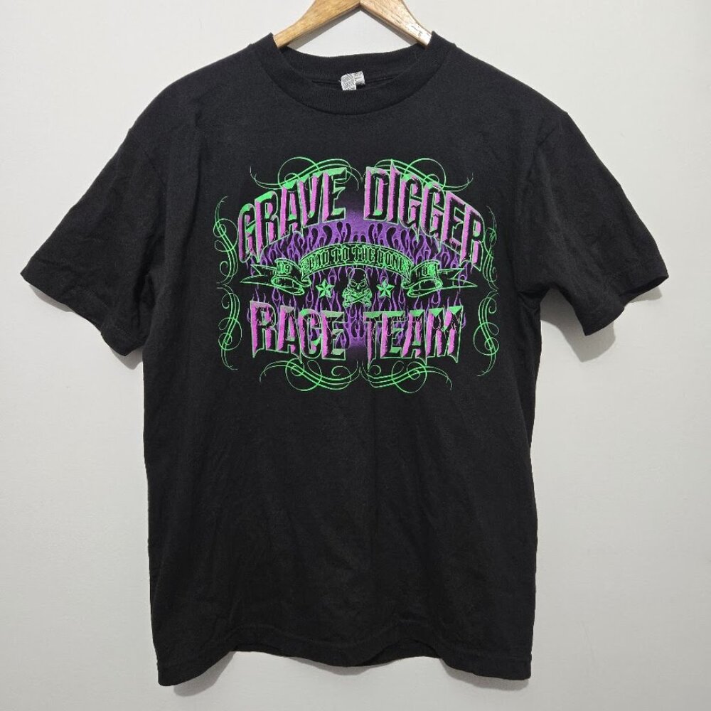 Grave Digger Bad Bone Race Team Monster Jam T Shirt Size M 2017 Purple Flames